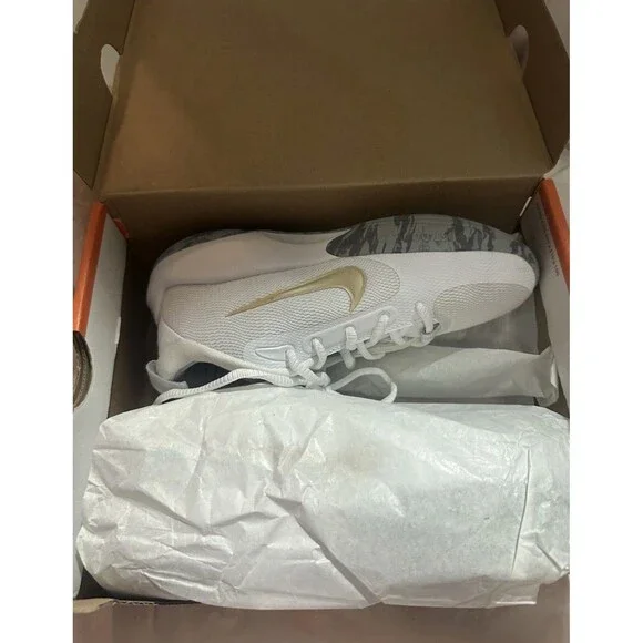 NEW Nike IsoFly Basketball Shoes White Metallic Gold Grey Big Kid's Size 7Y - Picture 9 of 14